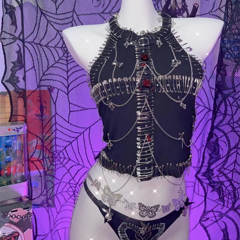 Haut ras du cou ajouré avec chaîne en métal et appliques florales 