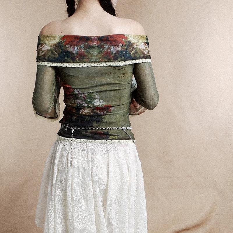 Top con estampado floral, dobladillo de encaje y hombros descubiertos, manga larga acampanada 