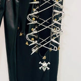 Pantalon à lacets avec chaîne en métal et applique tête de mort creuse 