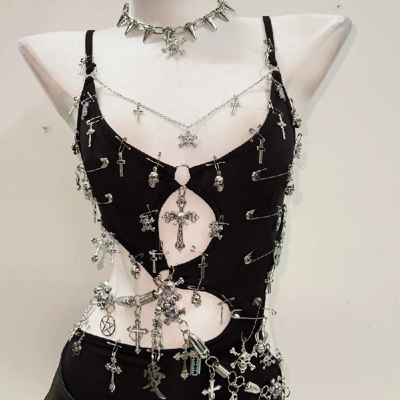 Conjunto de minifalda plisada con cremallera y aberturas irregulares 