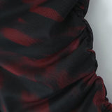 Top fruncido de un solo hombro en contraste con estampado irregular 
