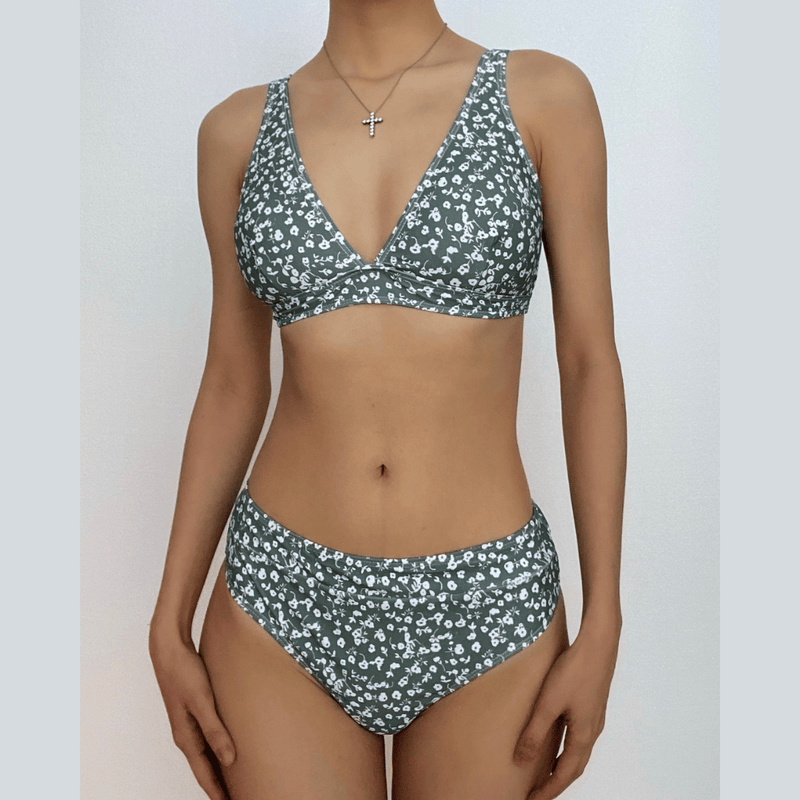 Traje de baño bikini sin mangas con cuello en V y estampado de flores 