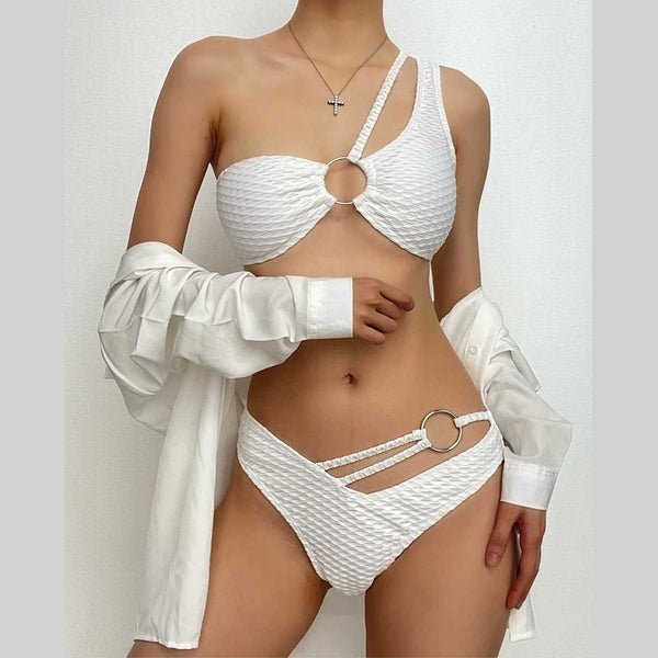 Traje de baño bikini con textura irregular, sólido, con aros fruncidos 