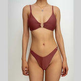 Traje de baño de bikini de tirantes con escote en V y espalda descubierta con aro en forma de O 