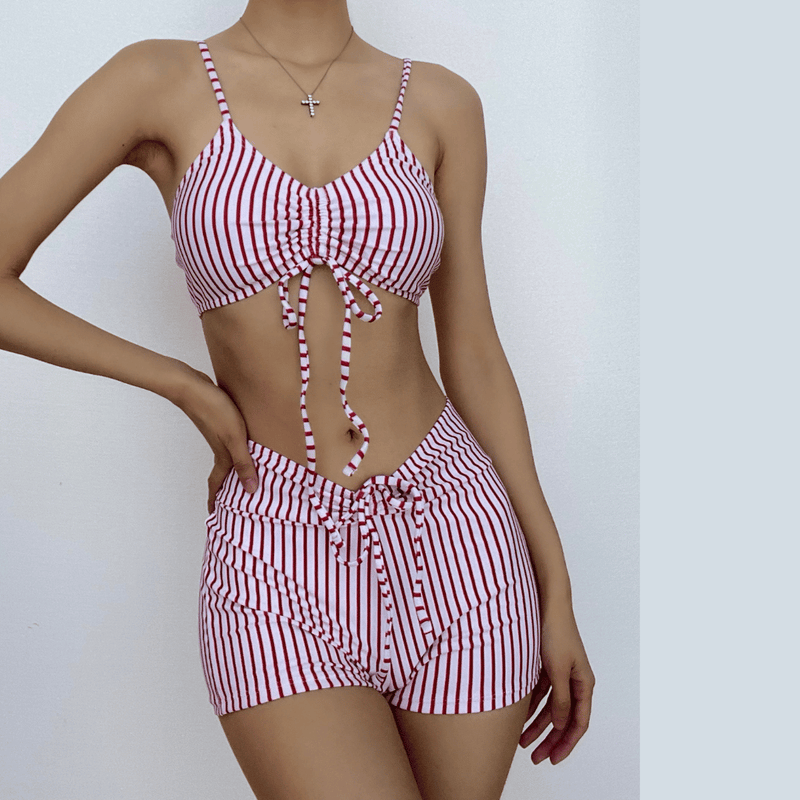 Traje de baño bikini de tirantes finos con cuello en V y cordón a rayas 