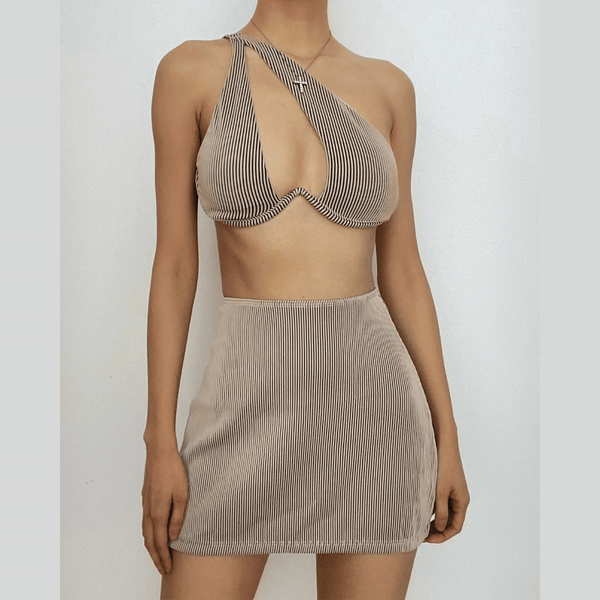 Traje de baño de 3 piezas con botones irregulares, liso y ahuecado con un solo hombro 