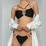 Traje de baño bikini con cadena de metal y anillo en O hueco 