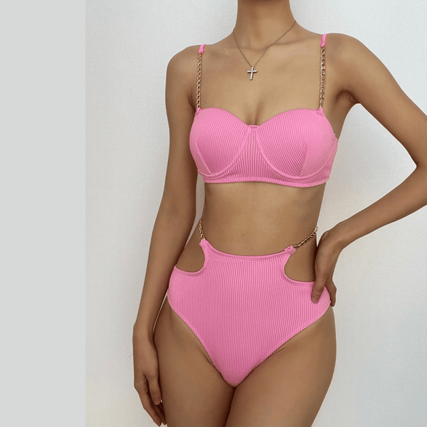Traje de baño bikini liso con botones y cadena metálica acolchada y lazo 