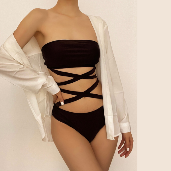 Traje de baño bikini de tubo con relleno y lazo cruzado en la parte delantera 