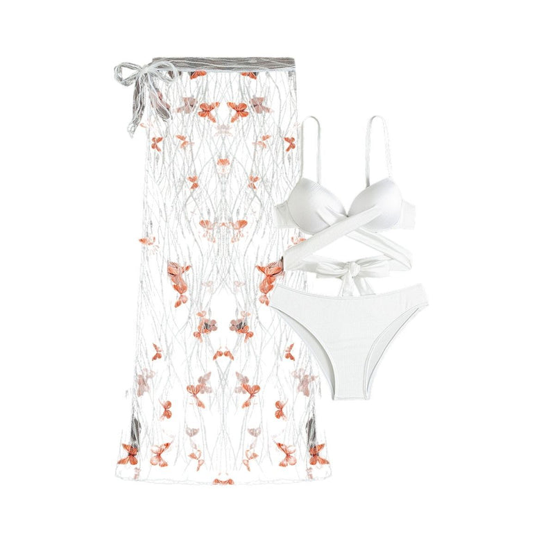 Traje de baño de tres piezas con tirantes finos, malla con apliques de mariposa, lazo en contraste y parte delantera cruzada 