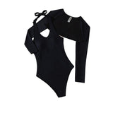 Maillot de bain une pièce uni à manches longues et col en U avec cache-maillot 