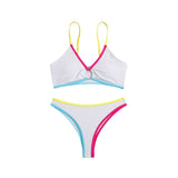 Traje de baño tipo bikini de tirantes finos con escote en V, espalda descubierta y aro en O, acolchado en contraste 