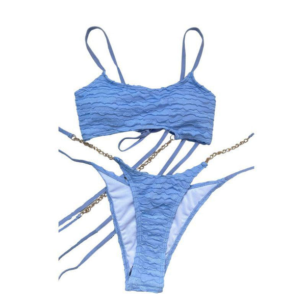 Traje de baño bikini sin espalda con lazo irregular y cadena de metal texturizado 