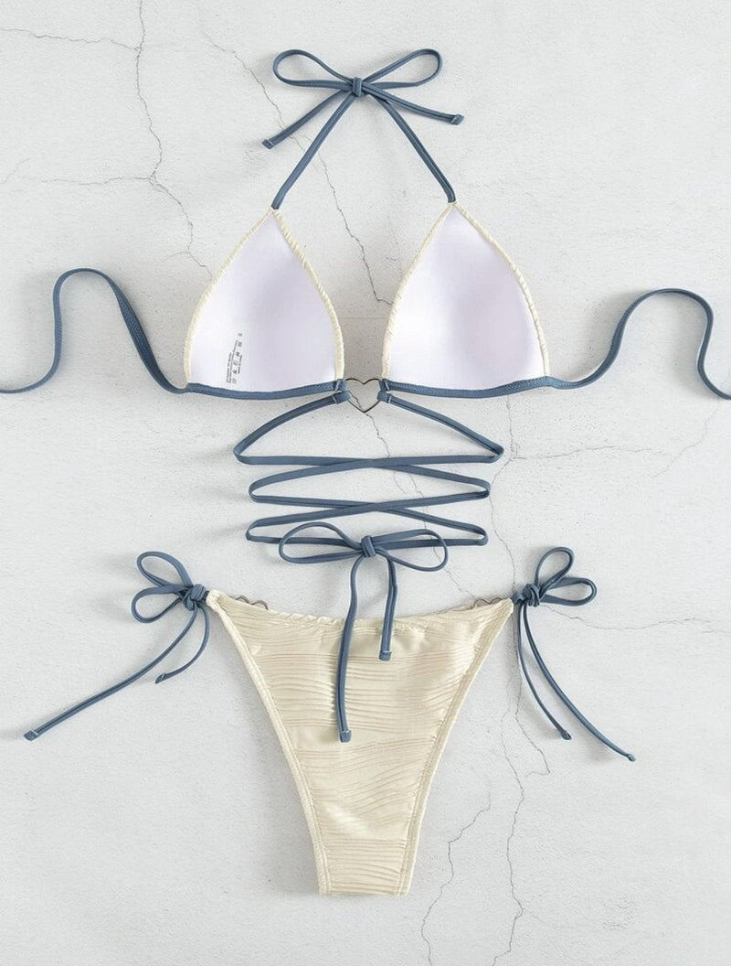 Traje de baño bikini sin espalda, con textura, cruzado en la parte delantera y halter con relleno en contraste 