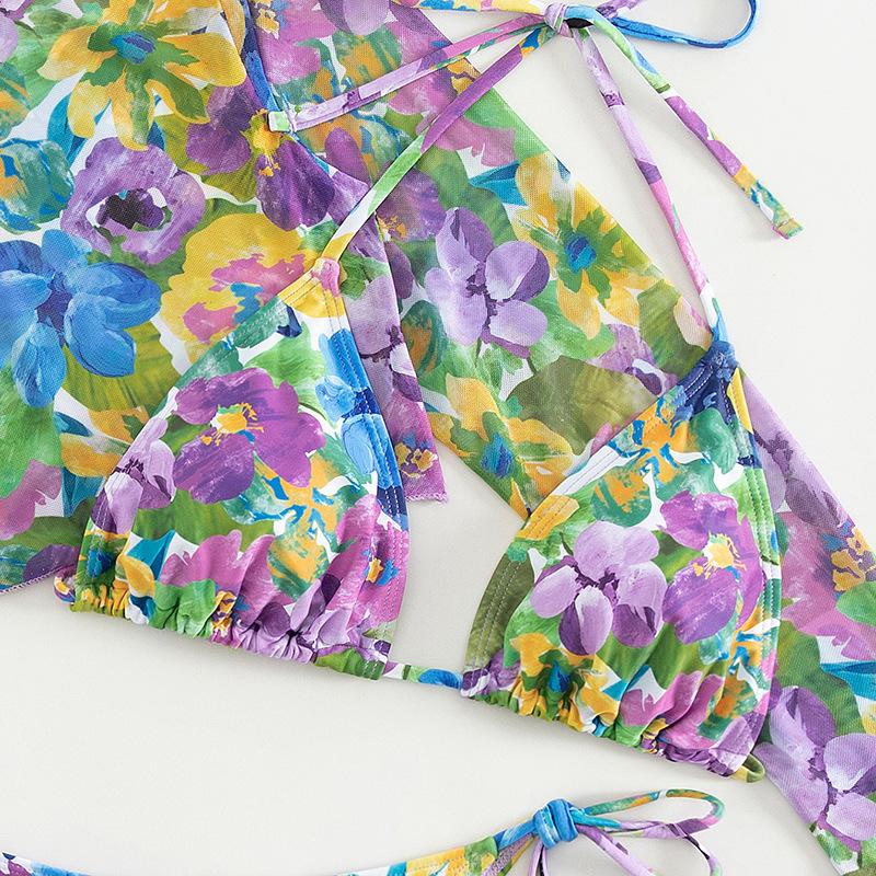 Traje de baño de 3 piezas con cuello halter, manga larga y estampado floral de malla en contraste 