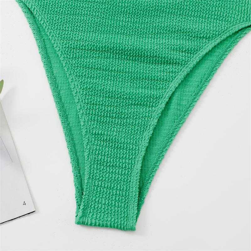 Maillot de bain une pièce texturé à col en V et dos nu rembourré 