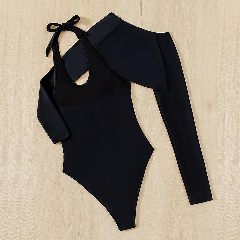 Maillot de bain une pièce uni à manches longues et col en U avec cache-maillot 