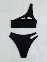 Traje de baño bikini de un solo hombro con agujeros sólidos 