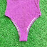 Maillot de bain une pièce texturé sans manches à col en U uni 