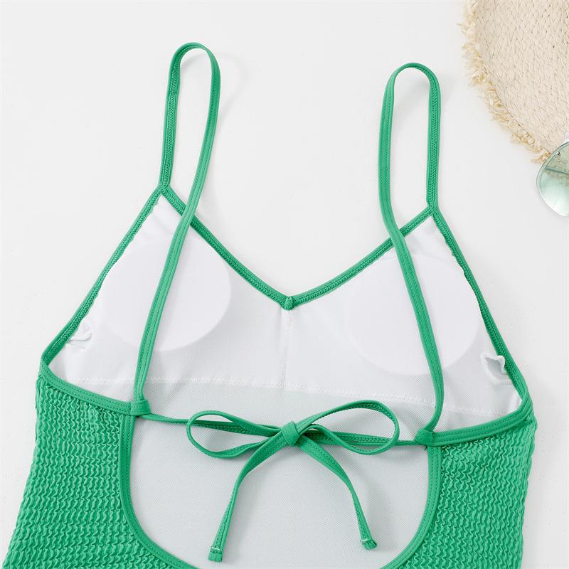 Maillot de bain une pièce texturé à col en V et dos nu rembourré 
