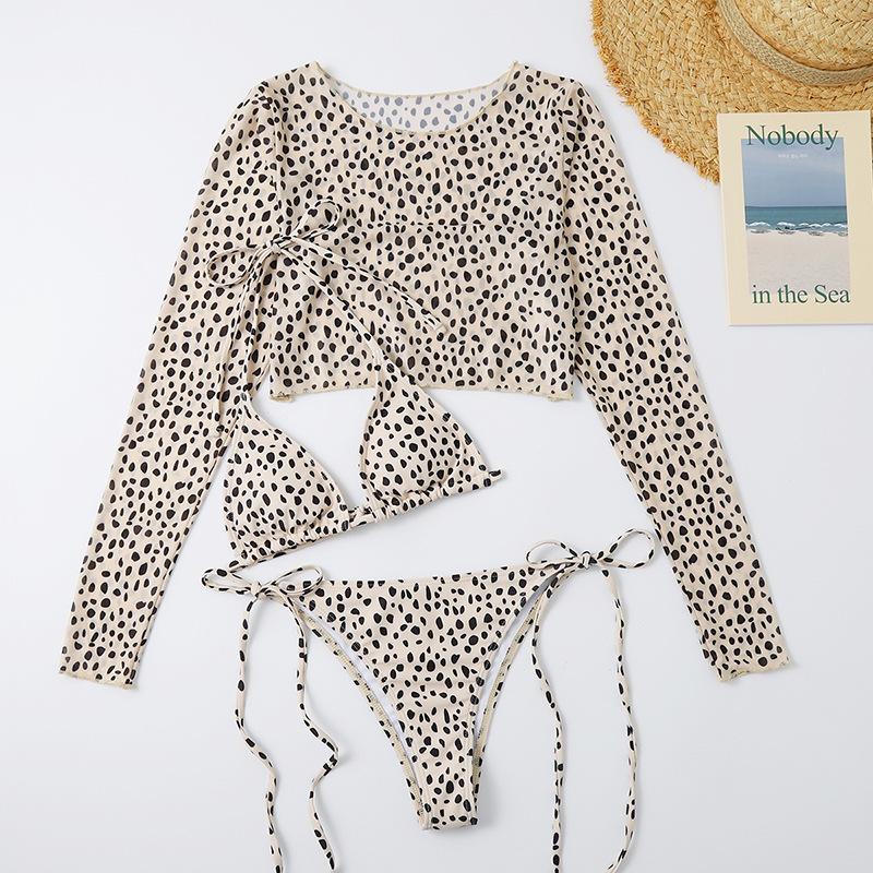 Maillot de bain 3 pièces léopard à manches longues et col licou contrasté 