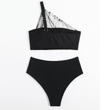 Maillot de bain bikini irrégulier à une épaule avec appliques papillon et ourlet en dentelle 