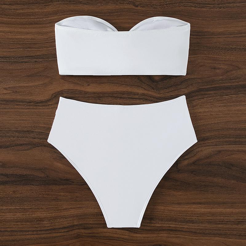 Traje de baño bikini de tubo fruncido con apliques de flores 