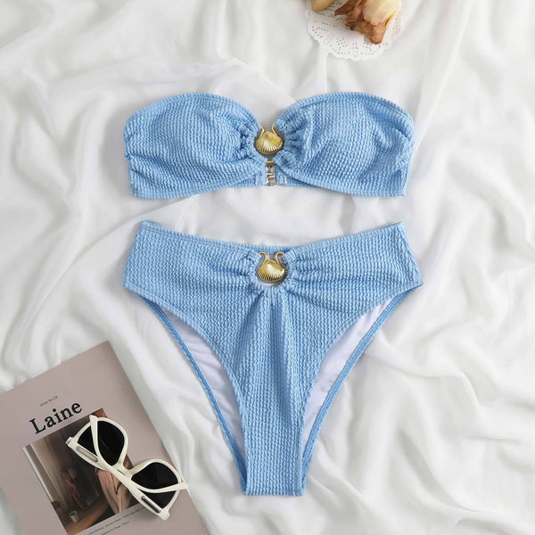 Traje de baño bikini de tubo con botones y espalda descubierta con textura y apliques metálicos 