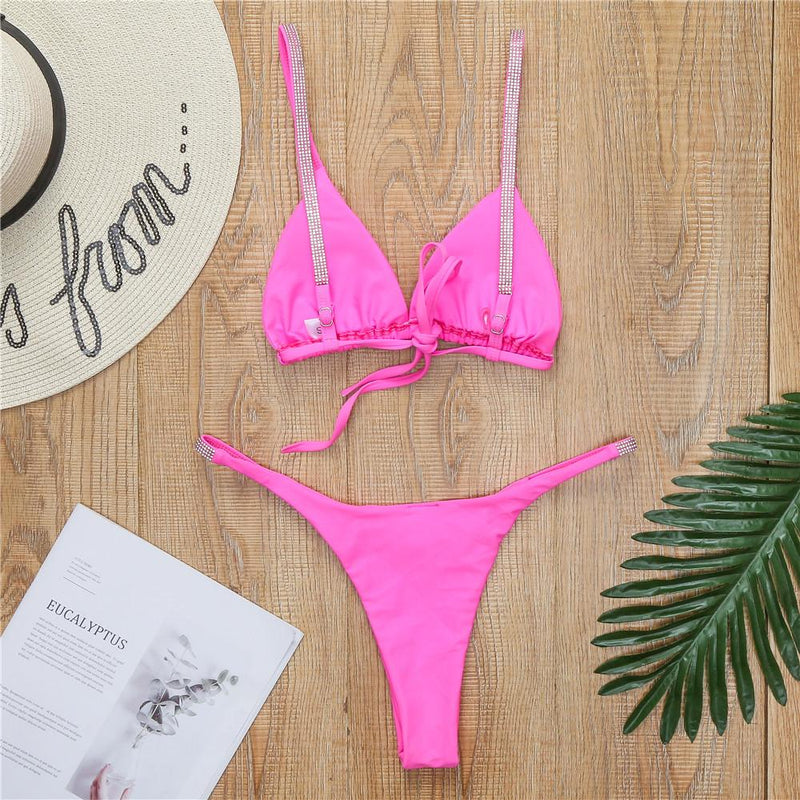 Traje de baño bikini liso sin espalda con cuentas y lazo 