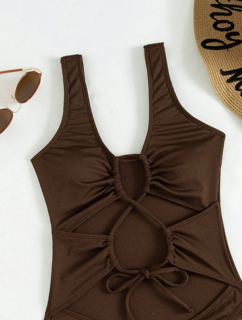 Maillot de bain une pièce sans manches avec cordon de serrage en maille et jupe de plage 